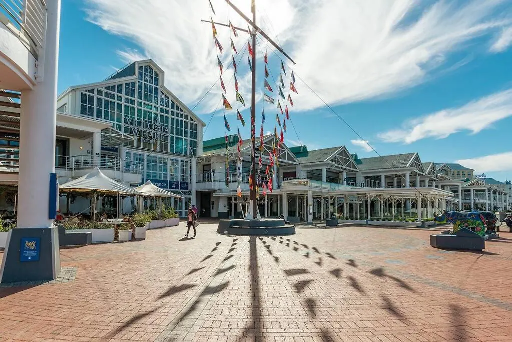 Luxurious, Canal Apt W Pool+Wifi, V&A On Doorstep Cape Town South Africa
