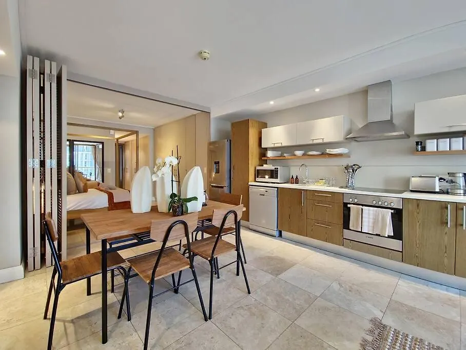 Luxurious, Canal Apt W Pool+Wifi, V&A On Doorstep Cape Town South Africa