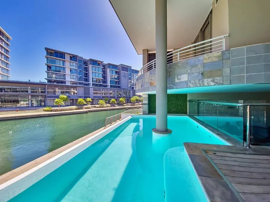 Luxurious, Canal Apt W Pool+Wifi, V&A On Doorstep Cape Town Apartment